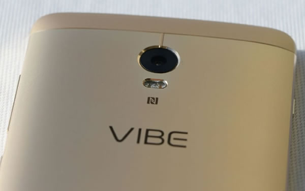 5000mAh电池!联想VIBE P1金色版大波细节图