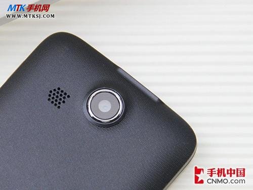 联想乐Phone P700背部镜头