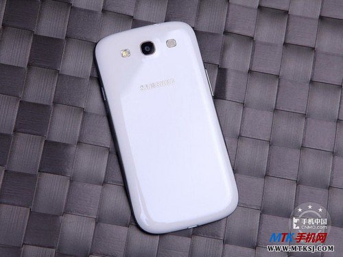 三星i9300 galaxy S III 4390 白色欧版直降200 腾达 