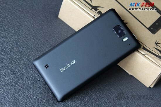 双核1299元 盛大BamBook S1手机评测