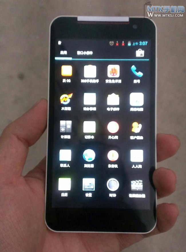 高仿HTC  Butterfly MTK6589四核手机