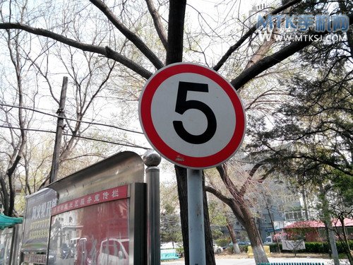 四核5.3英寸超敏感屏 大可乐2首发评测 