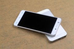 大量真机照爆出 佳域S2与iPhone5对比图