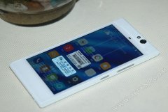 4.7英寸IGZO屏+双3G 金立E7 mini限时1480元